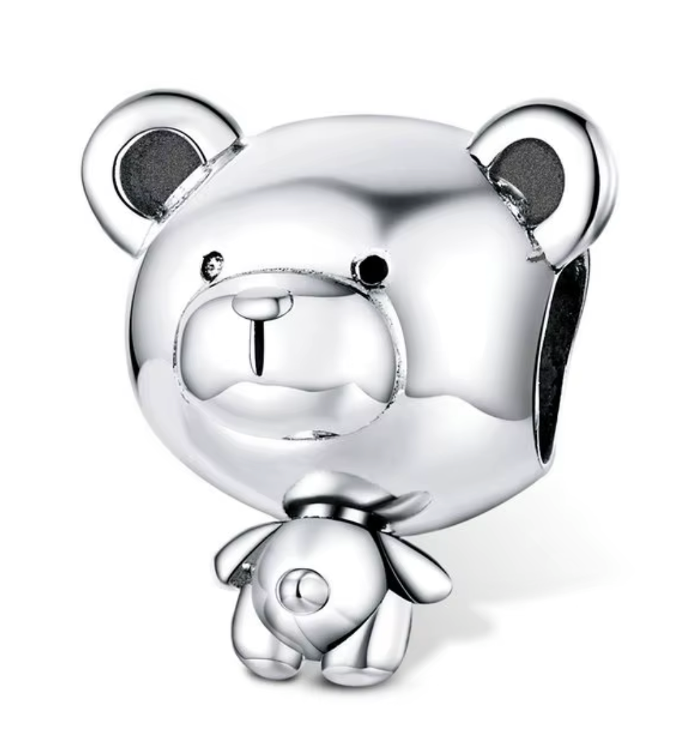 Agrega un toque de ternura con este charm de plata 925. Ideal para pulseras tipo Pandora. ¡Perfecto para regalar!